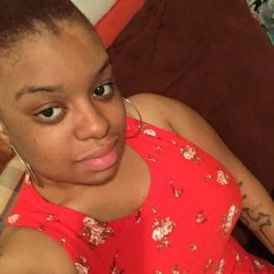 Meet your Posher, Symone